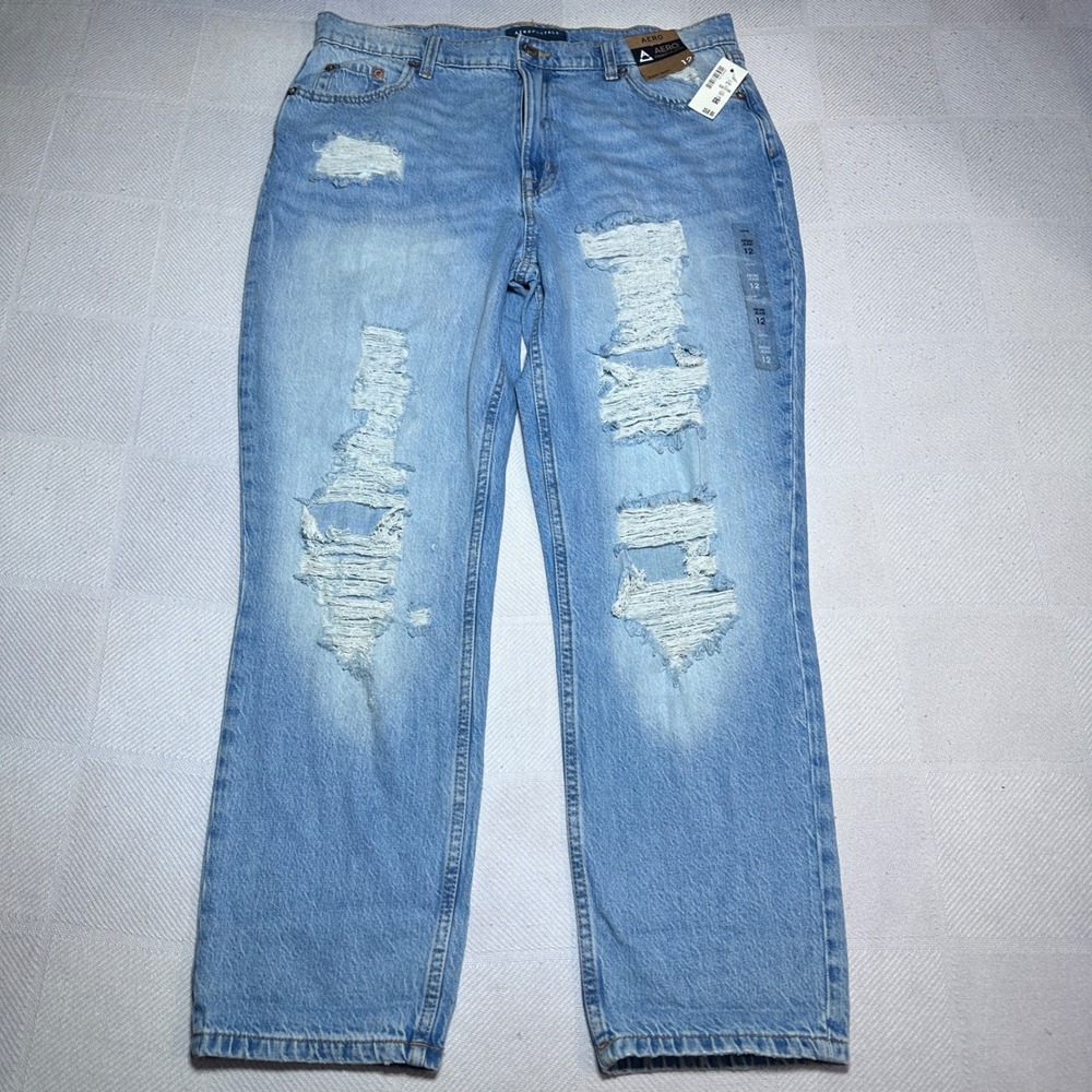 NEW Aeropostale Mom Jeans Womens 12 Distressed Ripped High Rise Light Wash Blue‎